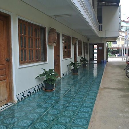 Nice Guesthouse Muang Phônsavan Eksteriør billede